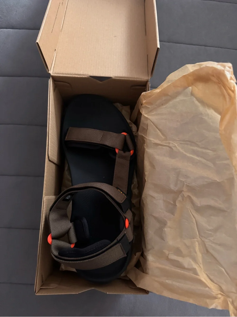 Men’s Tevas- Hydratreck Sandal Brand New in Box - Picture 3 of 4